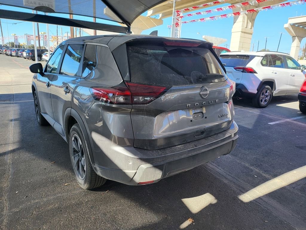 Used 2024 Nissan Rogue SV image 6