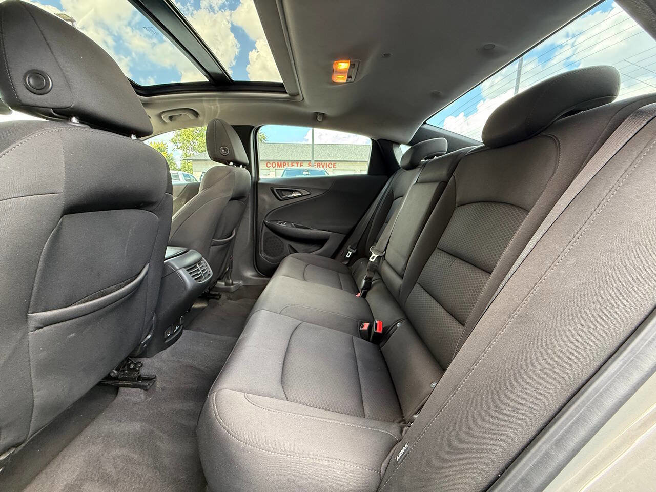Used 2018 Chevrolet Malibu LT image 18