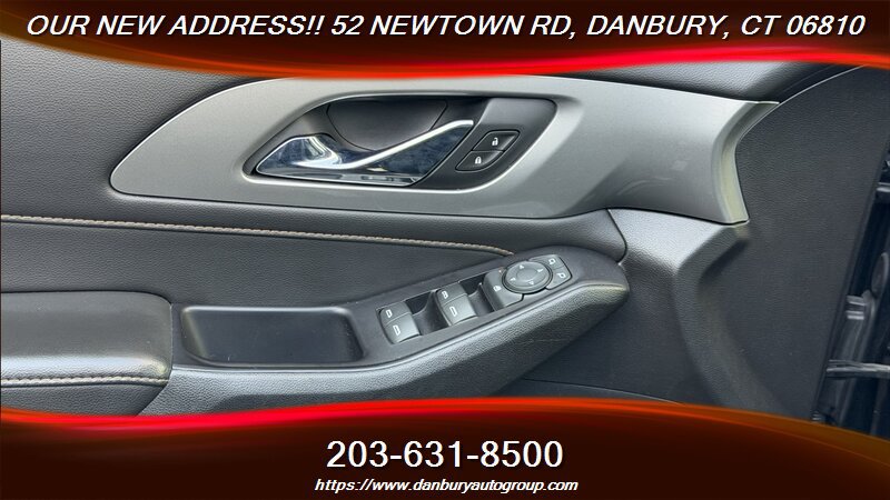 Used 2020 Chevrolet Traverse LT w/ LT Premium Package AWD/4WD image 12