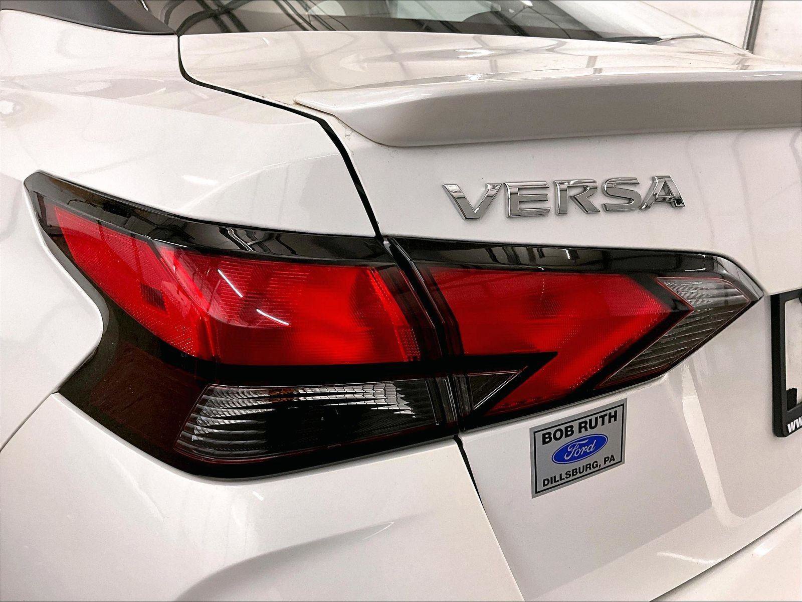 Used 2023 Nissan Versa SR w/ Trunk Package FWD image 28