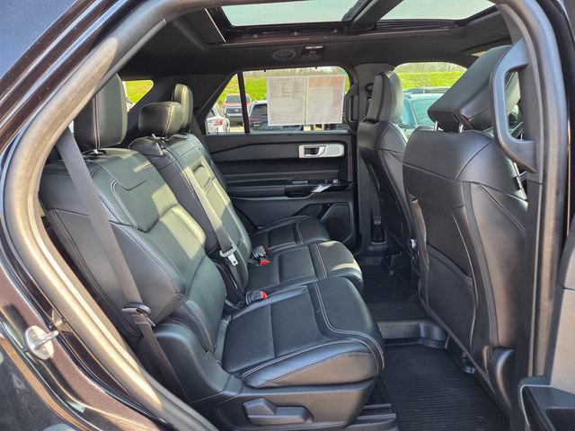 Used 2021 Ford Explorer ST w/ ST Street Pack AWD/4WD image 13