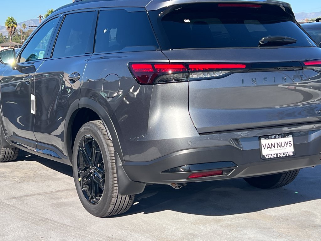 New 2027 INFINITI QX60 Luxe w/ Family Package FWD image 4