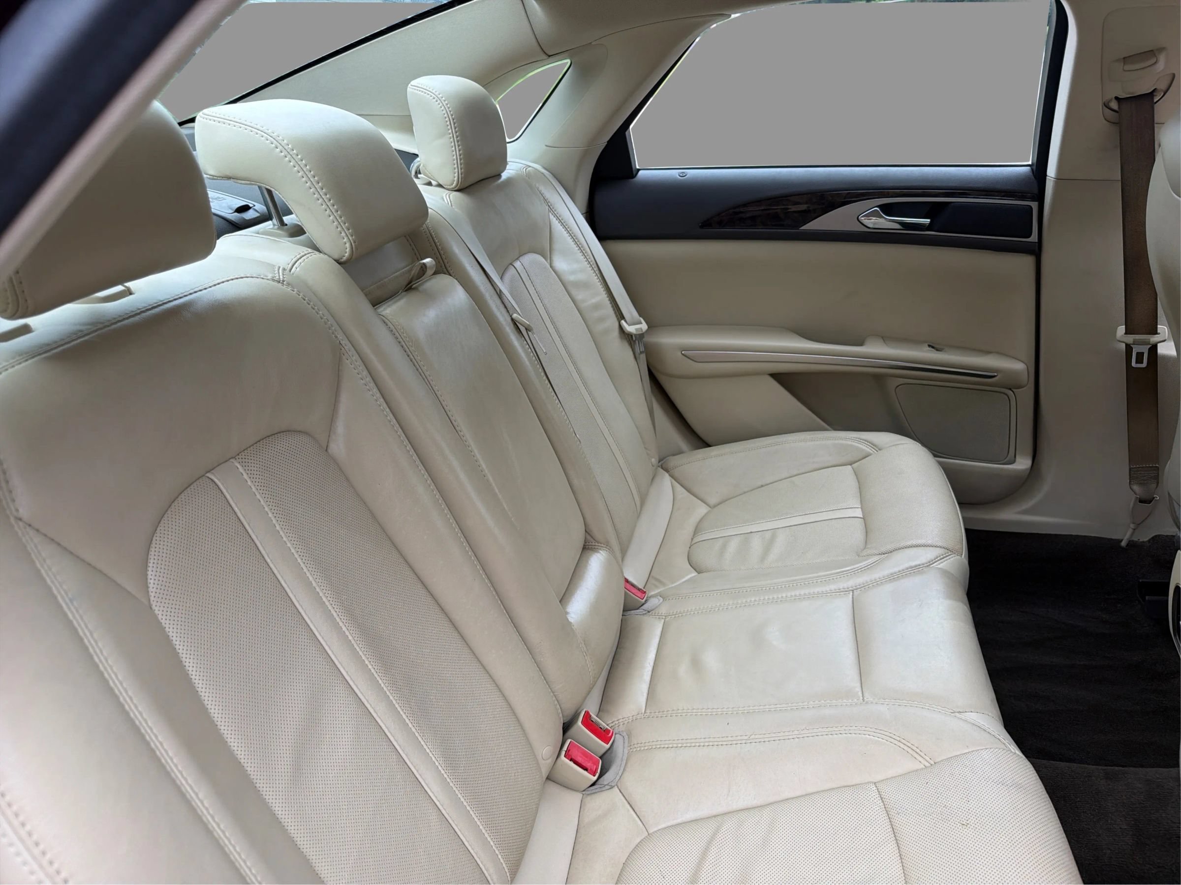 Used 2015 Lincoln MKZ w/ Equipment Group 102A Reserve FWD image 27