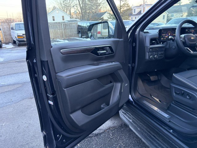 New 2026 Chevrolet Suburban Premier w/ Sun And Tow Package image 17