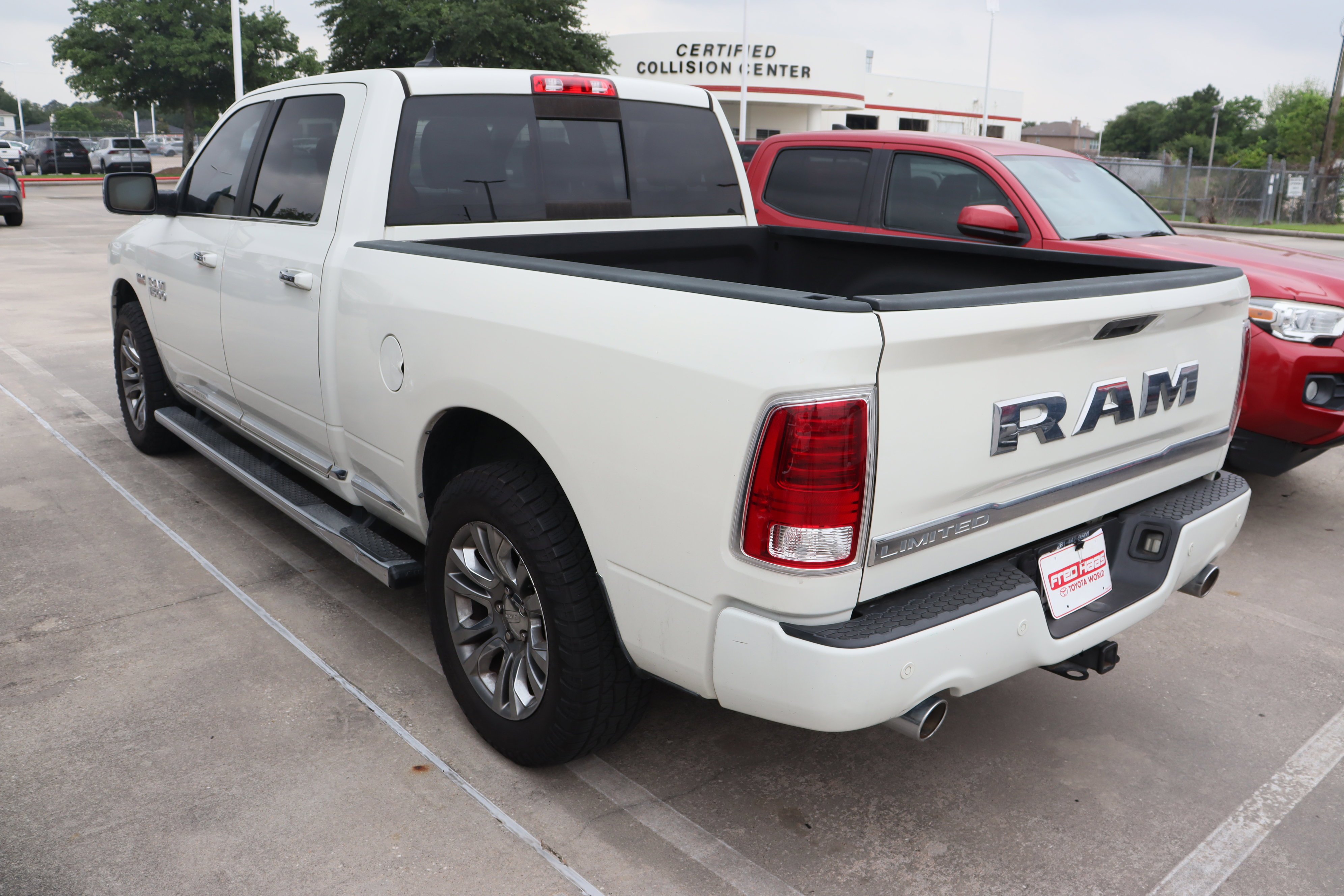 Used 2016 RAM 1500 Limited RWD image 8
