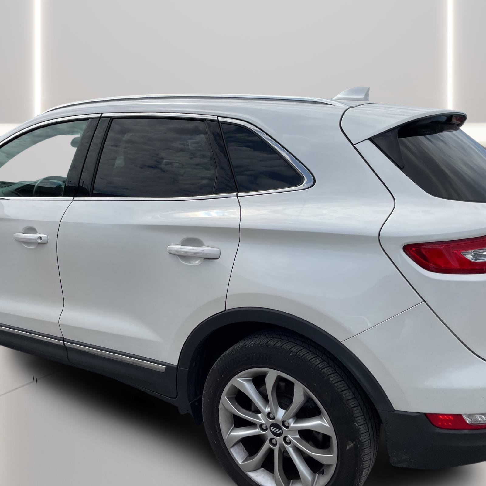 Used 2015 Lincoln MKC AWD w/ Equipment Group 101A Select image 5