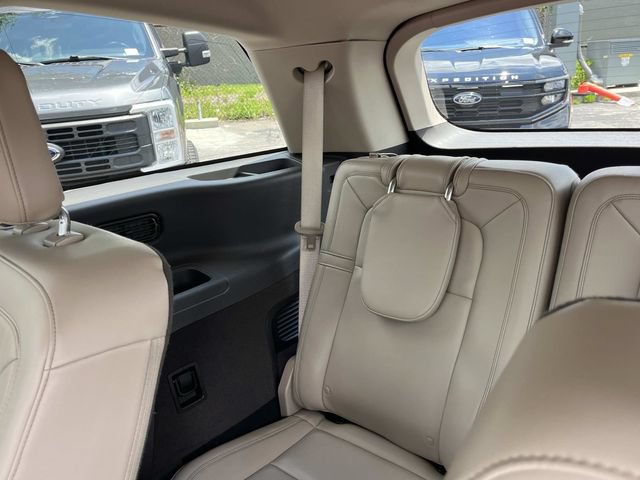 Used 2023 Lincoln Aviator Reserve w/ Equipment Group 201A AWD/4WD image 25