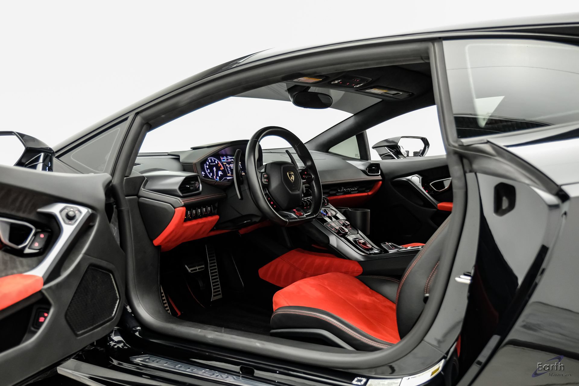 Used 2015 Lamborghini Huracan LP 610-4 AWD/4WD image 40