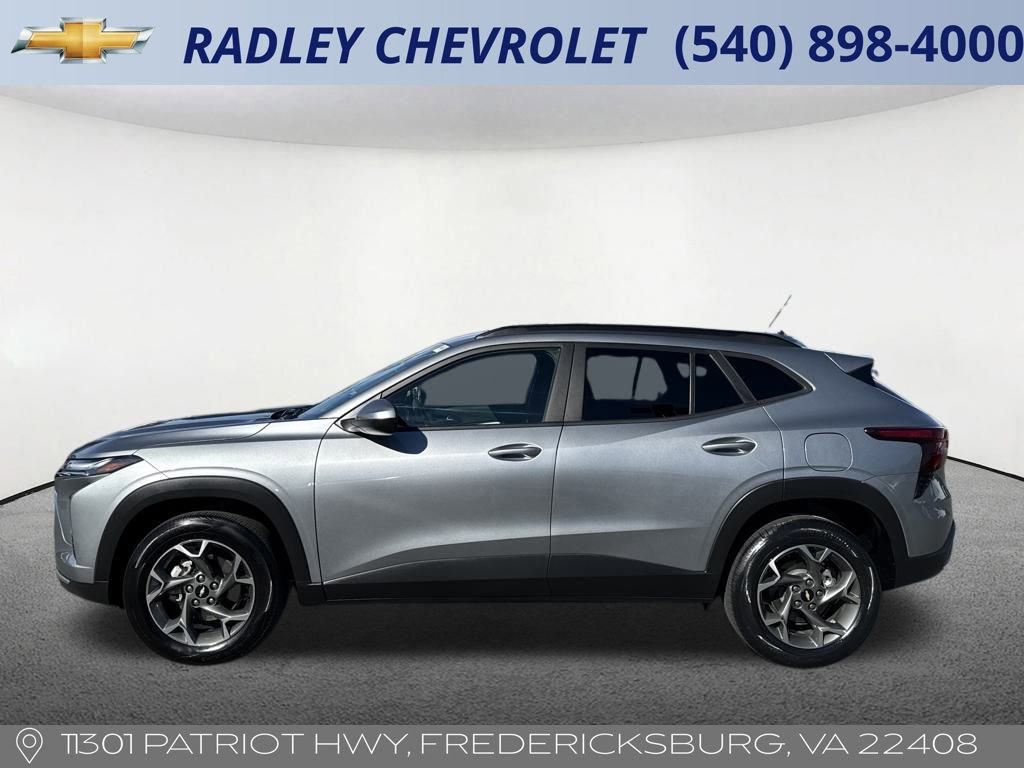 Certified 2024 Chevrolet Trax LT image 2