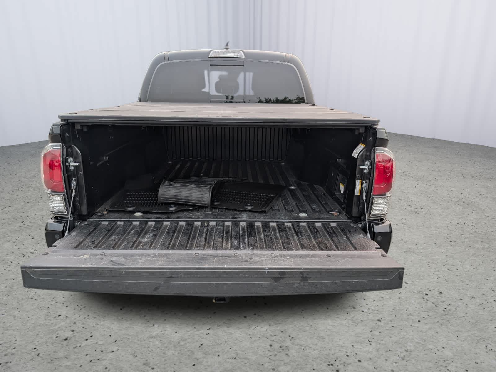 Used 2023 Toyota Tacoma Limited AWD/4WD image 12