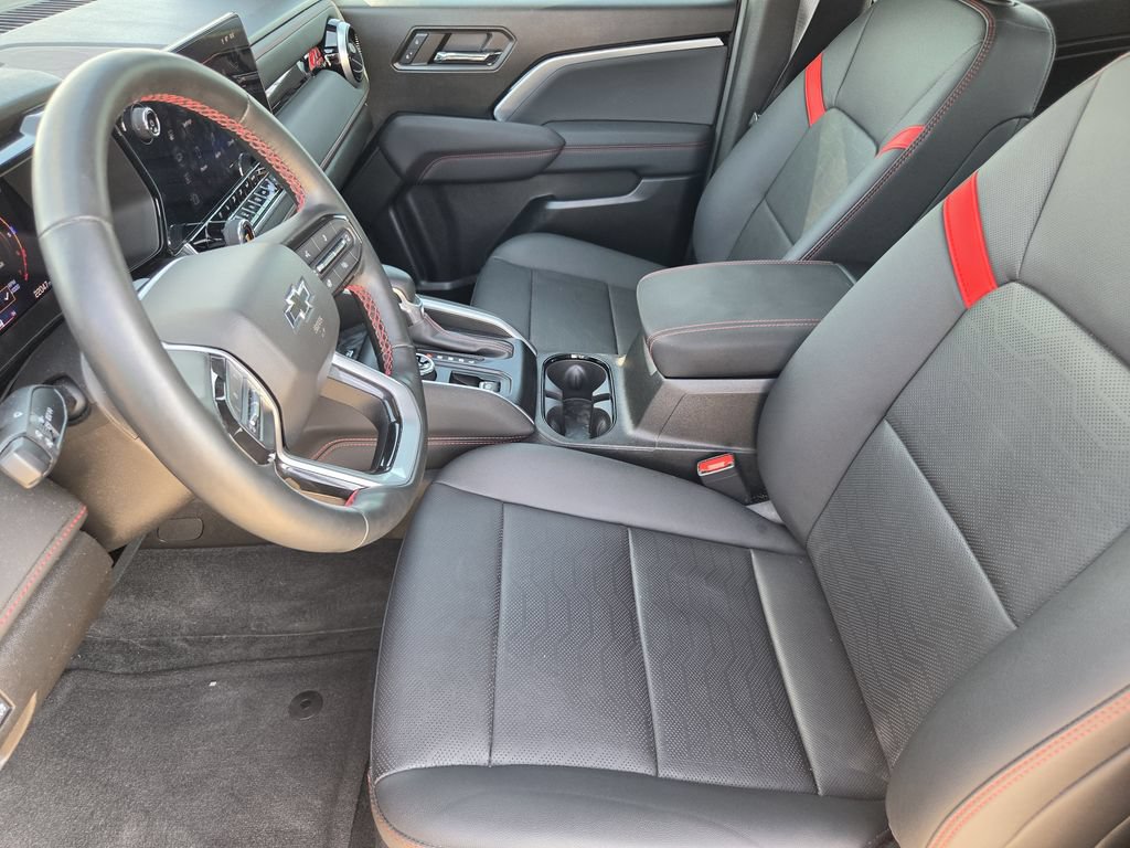 Used 2024 Chevrolet Colorado Z71 w/ Z71 Convenience Package 2 AWD/4WD image 11