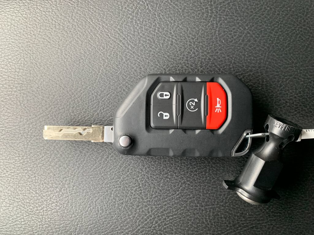 Used 2025 Jeep Wrangler Unlimited Rubicon AWD/4WD image 32