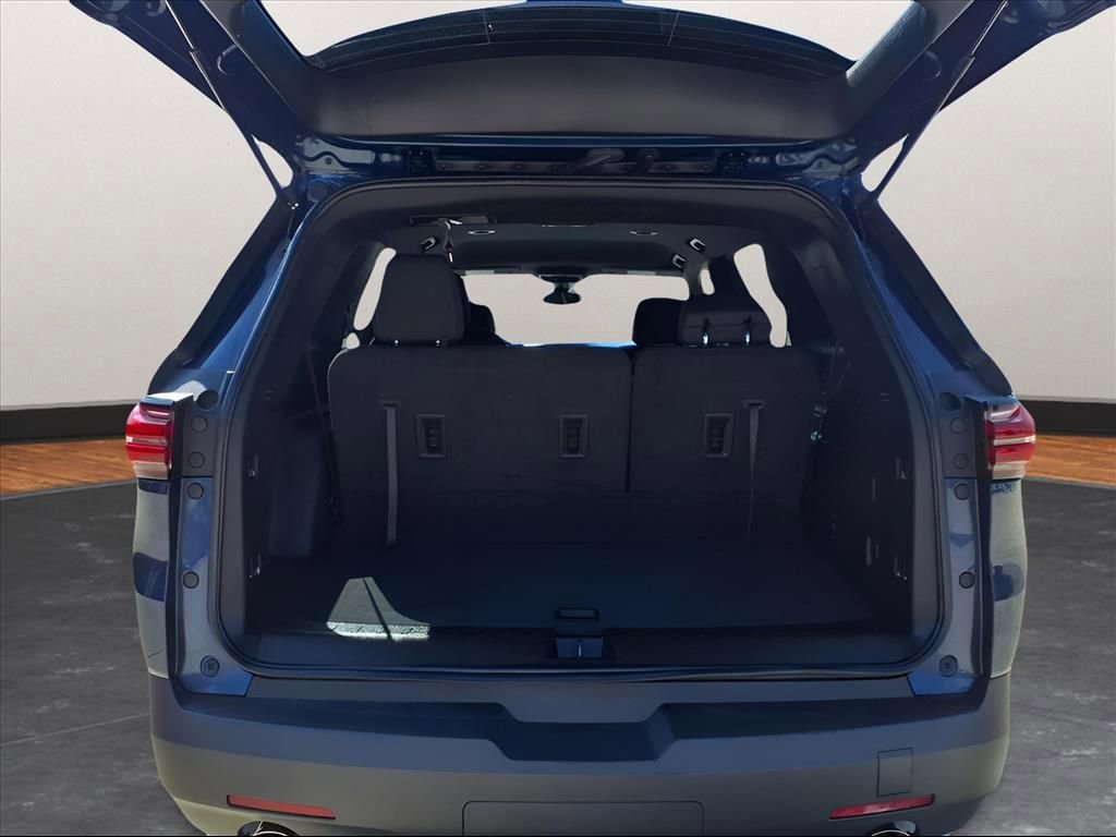 Used 2023 Chevrolet Traverse LT w/ LPO, Floor Liner Package image 15