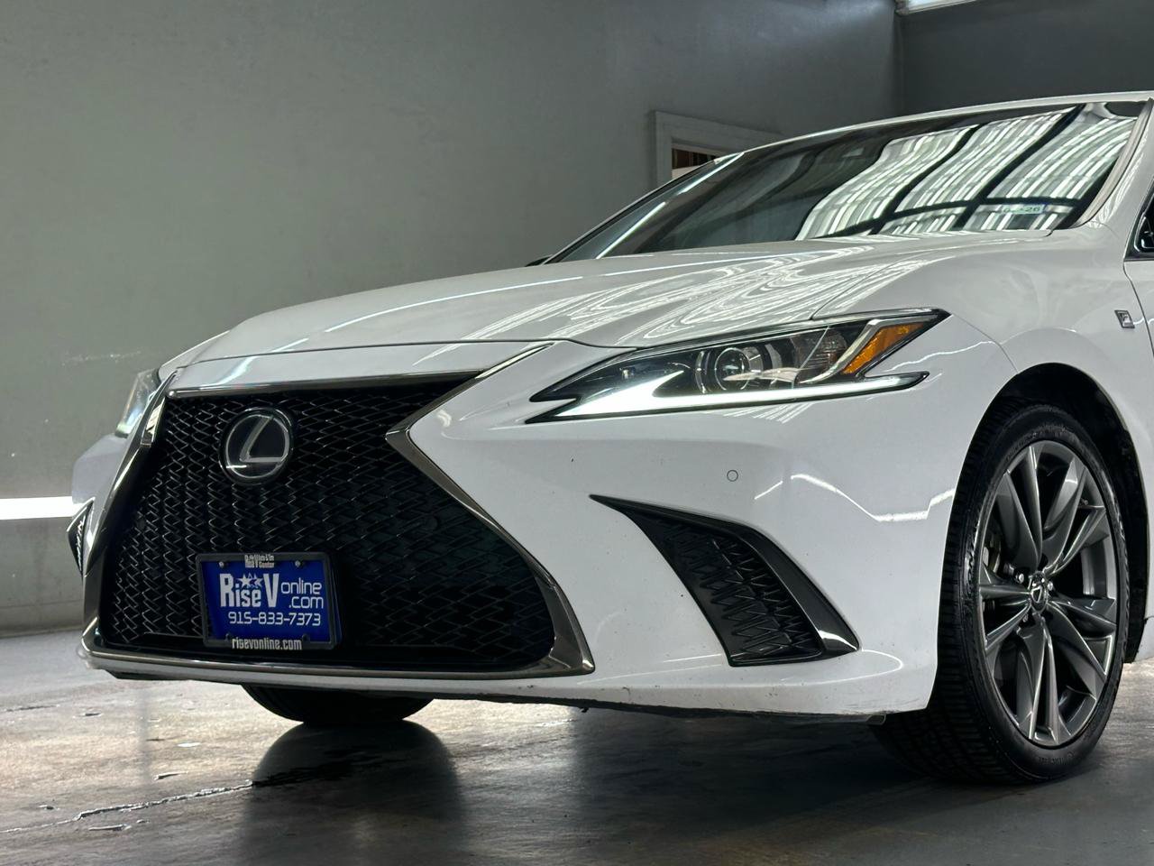 Used 2021 Lexus ES 350 F Sport w/ Accessory Package 2 FWD image 4