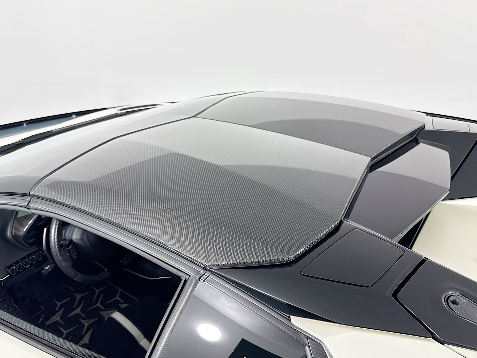 Used 2020 Lamborghini Aventador SVJ AWD/4WD image 49