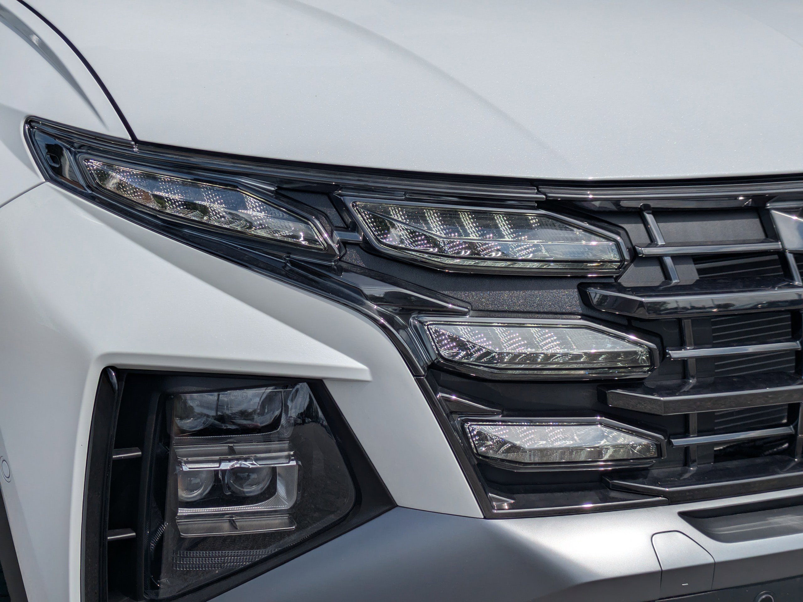 New 2025 Hyundai Tucson Limited FWD image 10