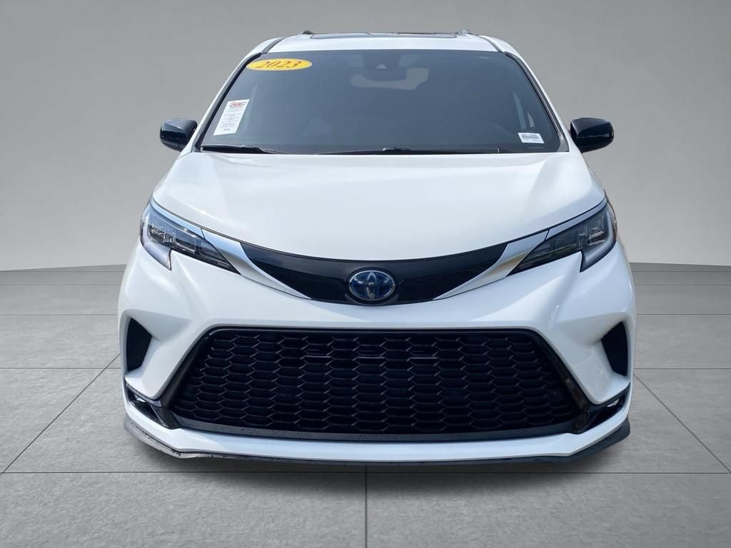 Used 2023 Toyota Sienna XSE FWD image 21