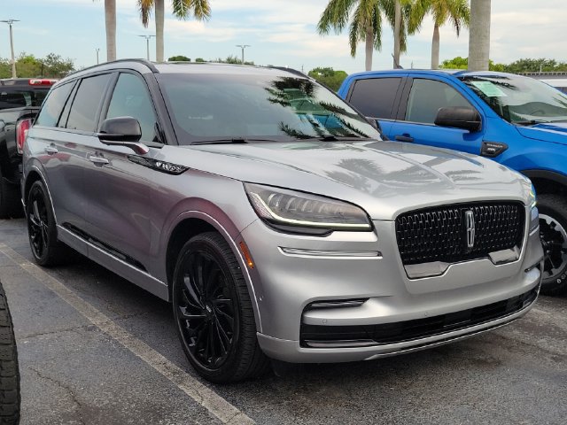 Used 2024 Lincoln Aviator Reserve w/ Jet Package RWD image 2