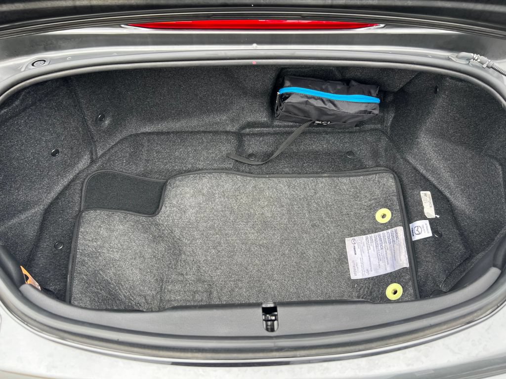 Used 2021 MAZDA MX-5 Miata Club RWD image 13