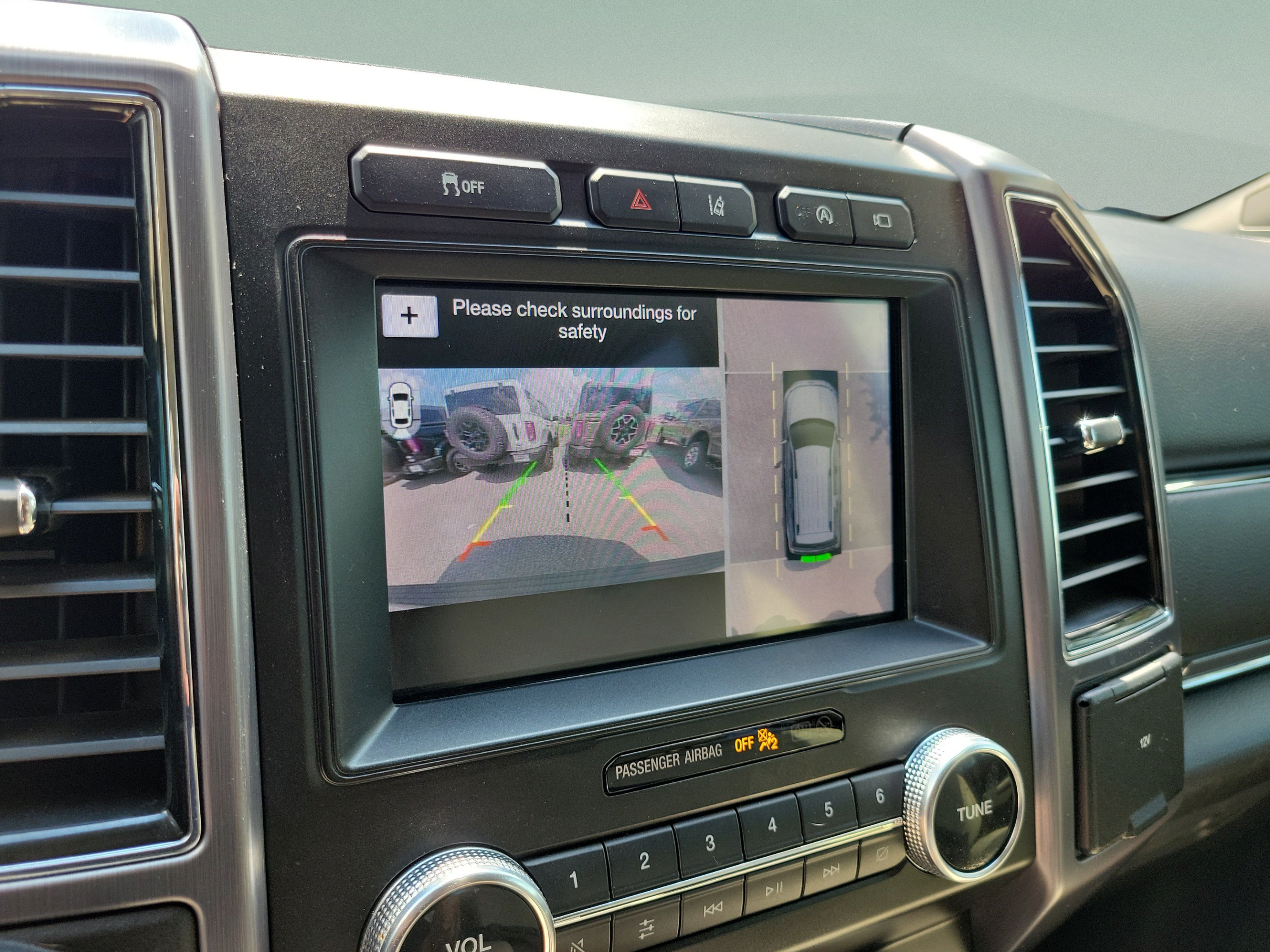 Used 2019 Ford Expedition Platinum RWD image 28