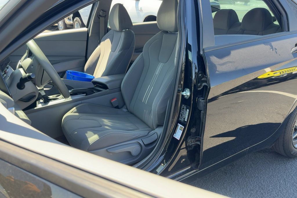 Used 2024 Hyundai Elantra SEL FWD image 11