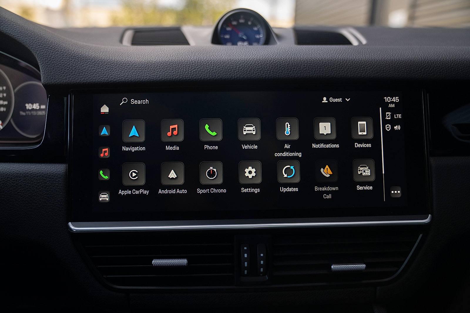 Certified 2022 Porsche Cayenne Coupe image 13