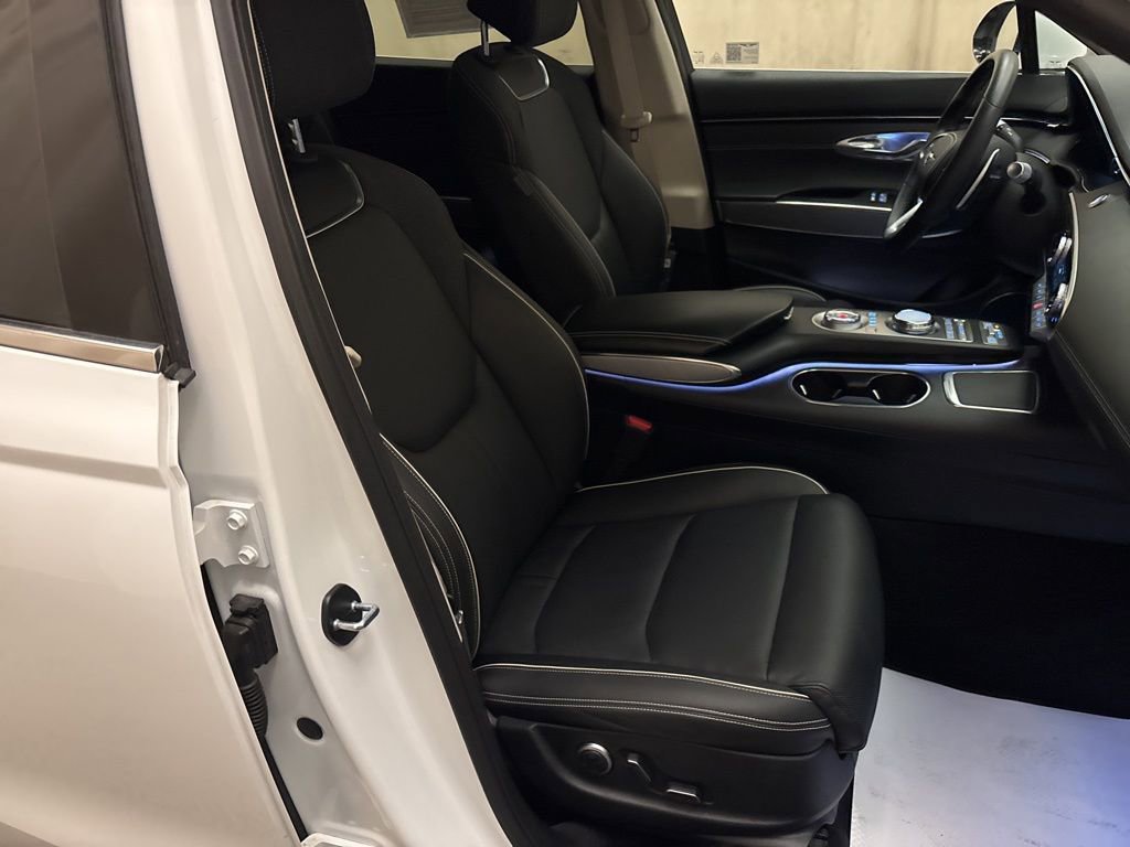 Used 2025 Genesis Electrified GV70 Advanced image 24