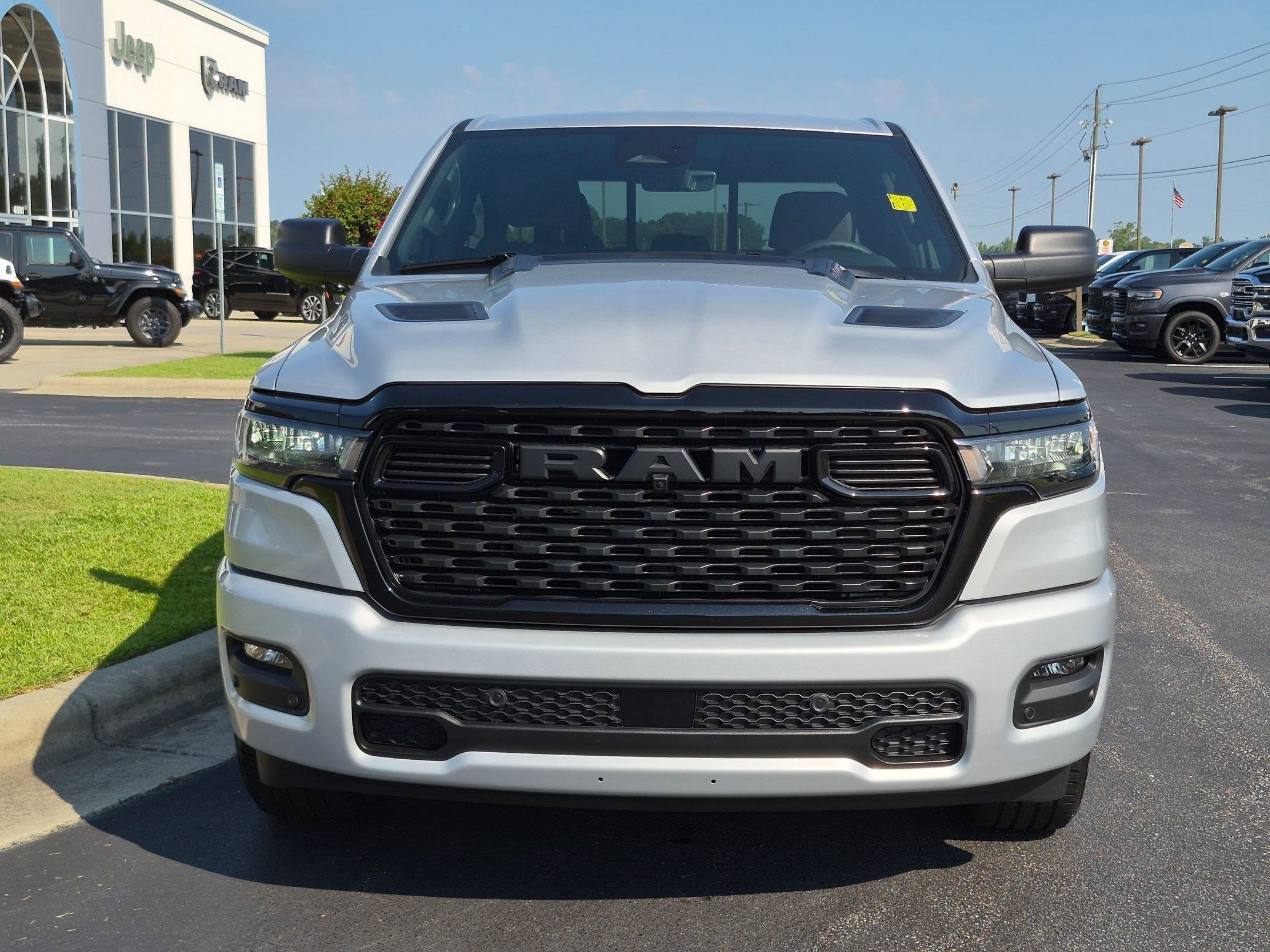 New 2026 RAM 1500 Express AWD/4WD image 2