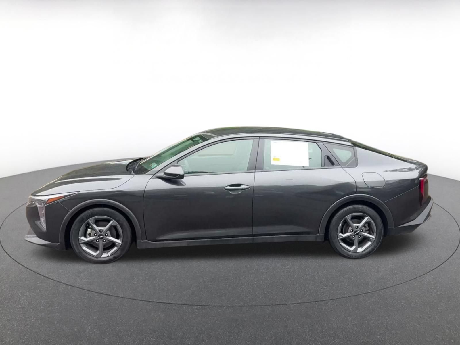 Used 2025 Kia K4 FWD image 8