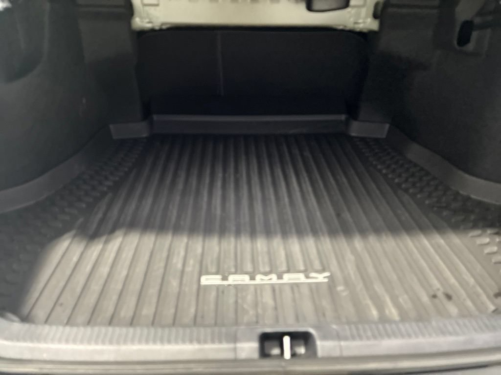 Used 2024 Toyota Camry SE w/ Cold Weather Package FWD image 34