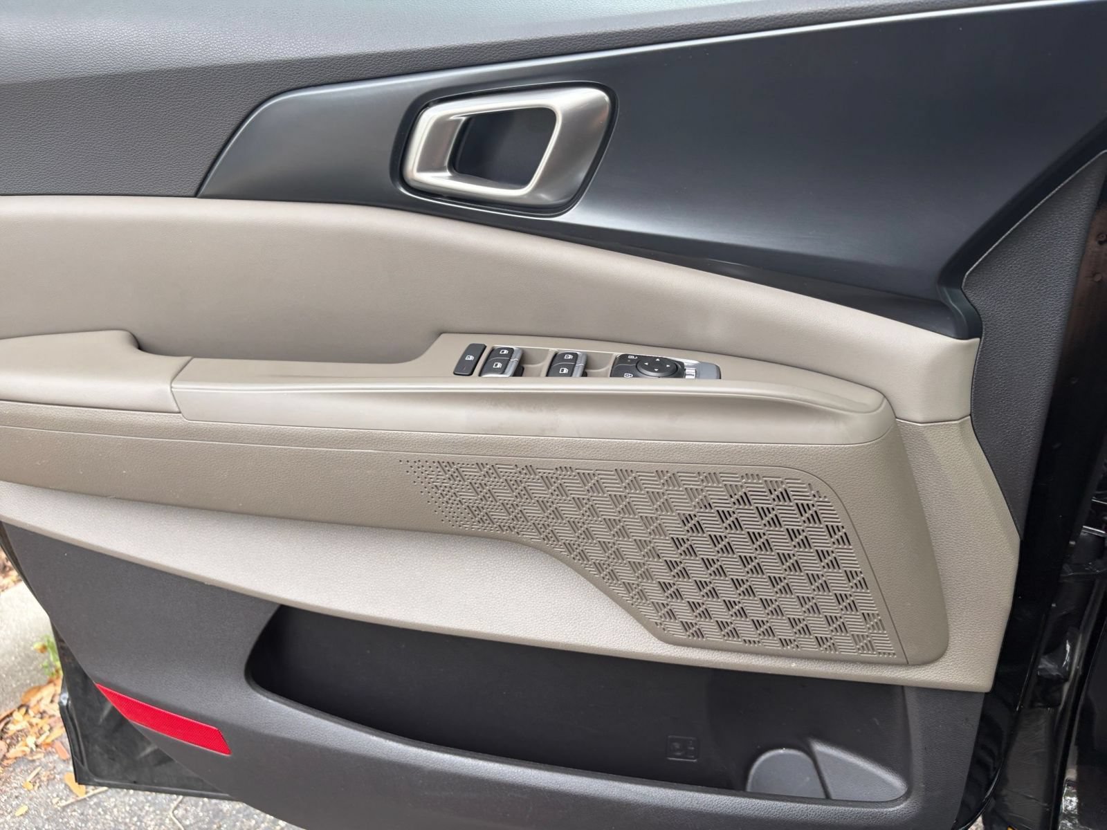 Used 2026 Kia Carnival FWD image 18