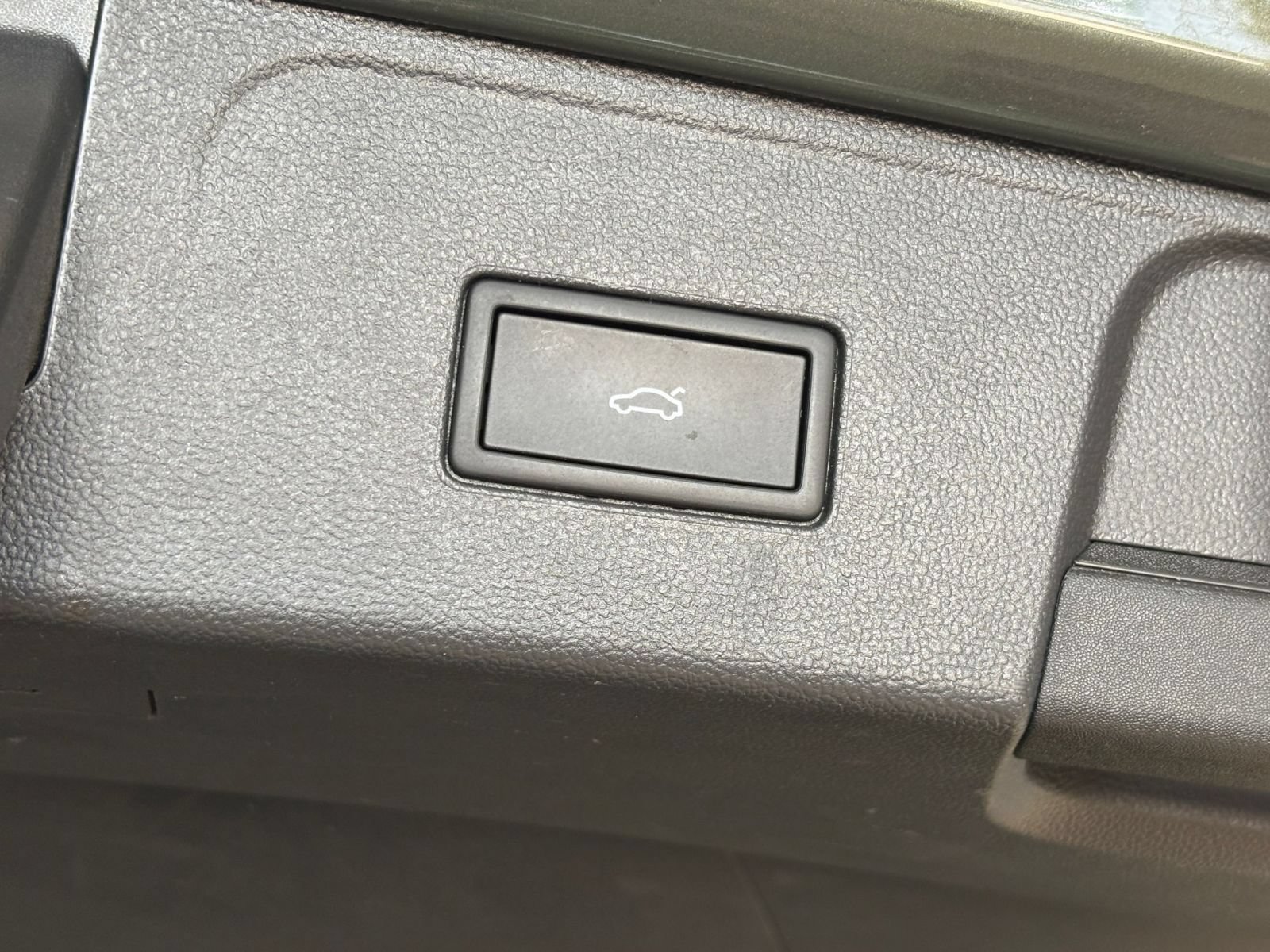 Used 2026 Volkswagen Atlas SE FWD image 22