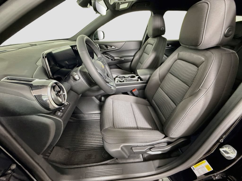 New 2027 Chevrolet Equinox LT w/ Safety and Technology Package FWD image 20