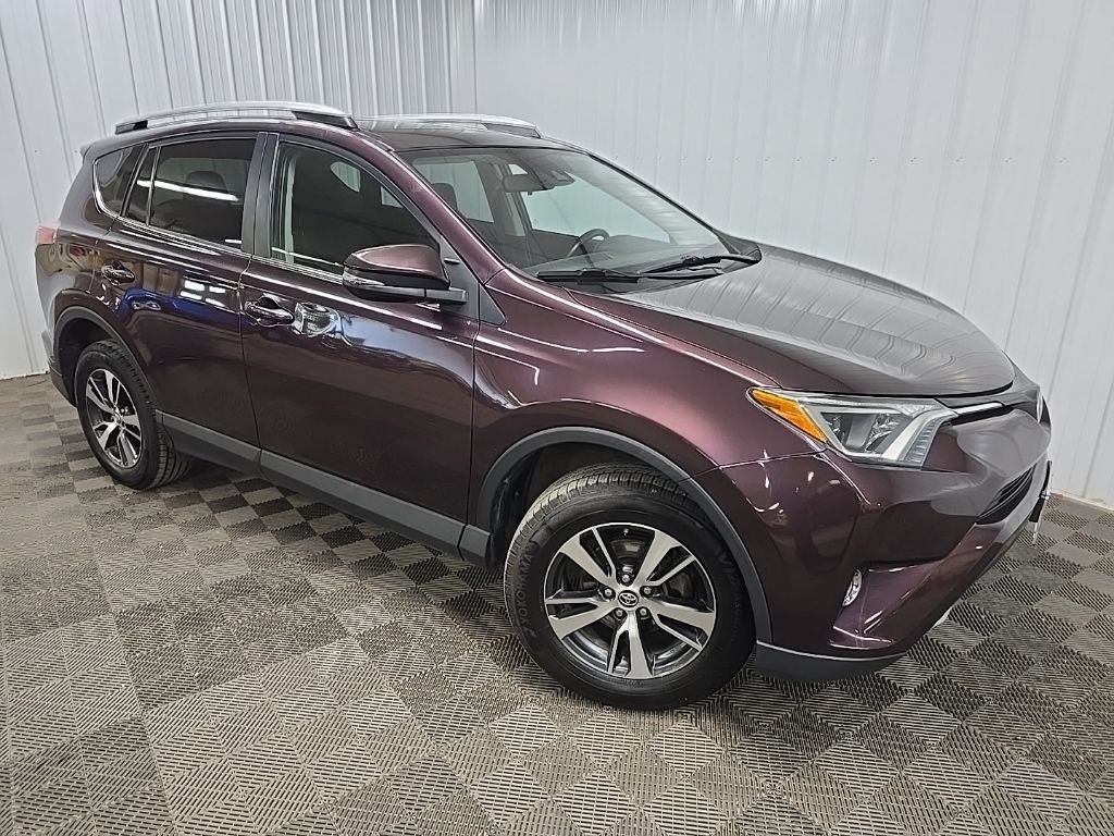 Used 2018 Toyota RAV4 XLE w/ Plus Extra Value Package AWD/4WD image 7