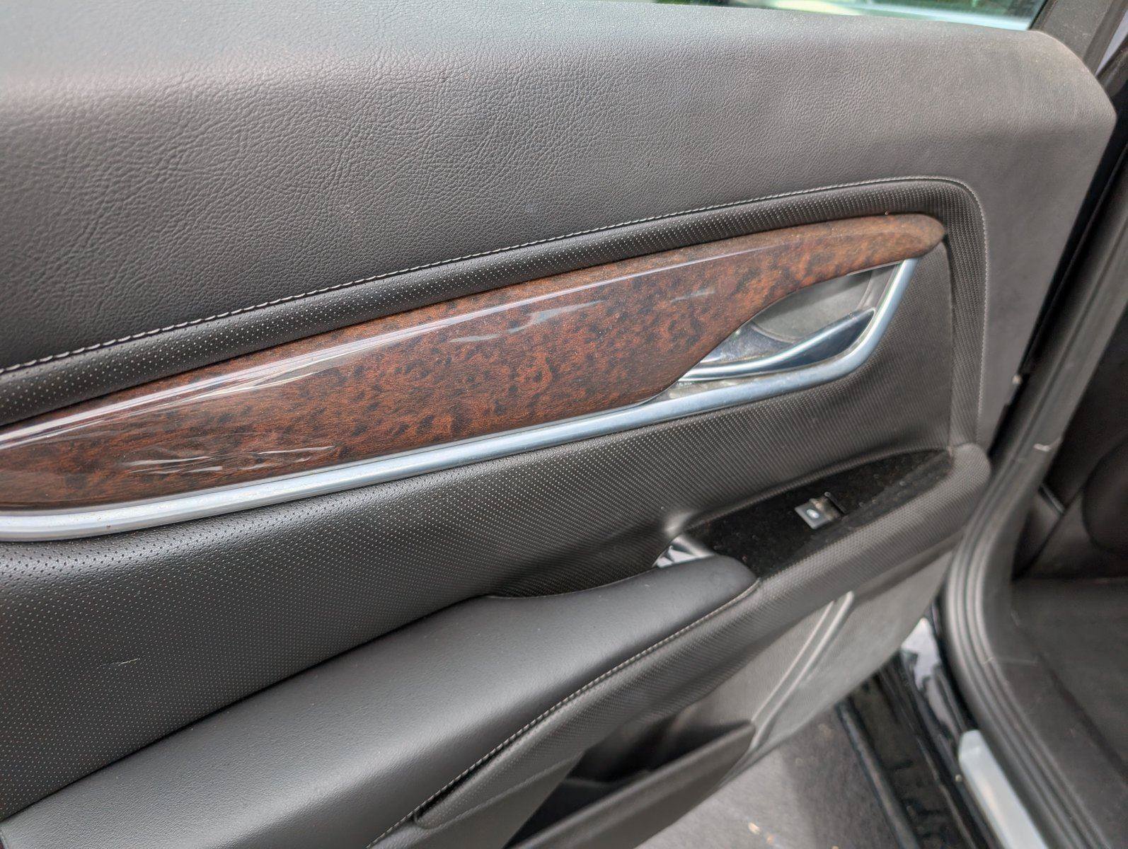 Used 2014 Cadillac XTS Luxury w/ Driver Awareness Package FWD image 32