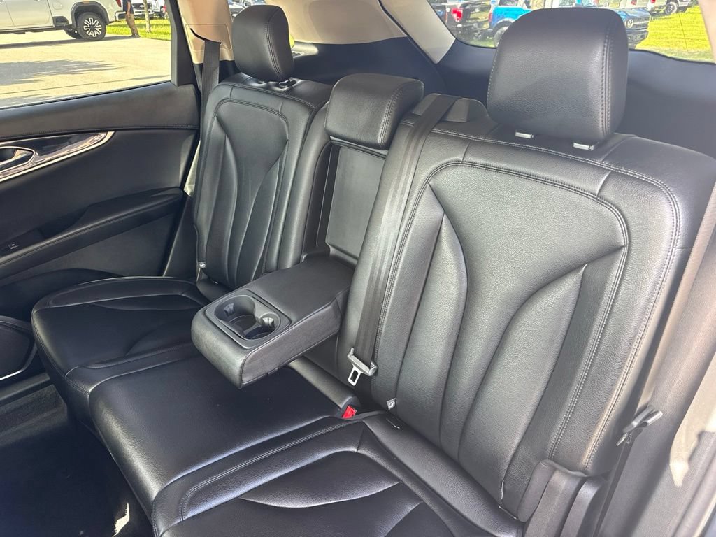 Used 2023 Lincoln Nautilus FWD w/ Premium Package image 11