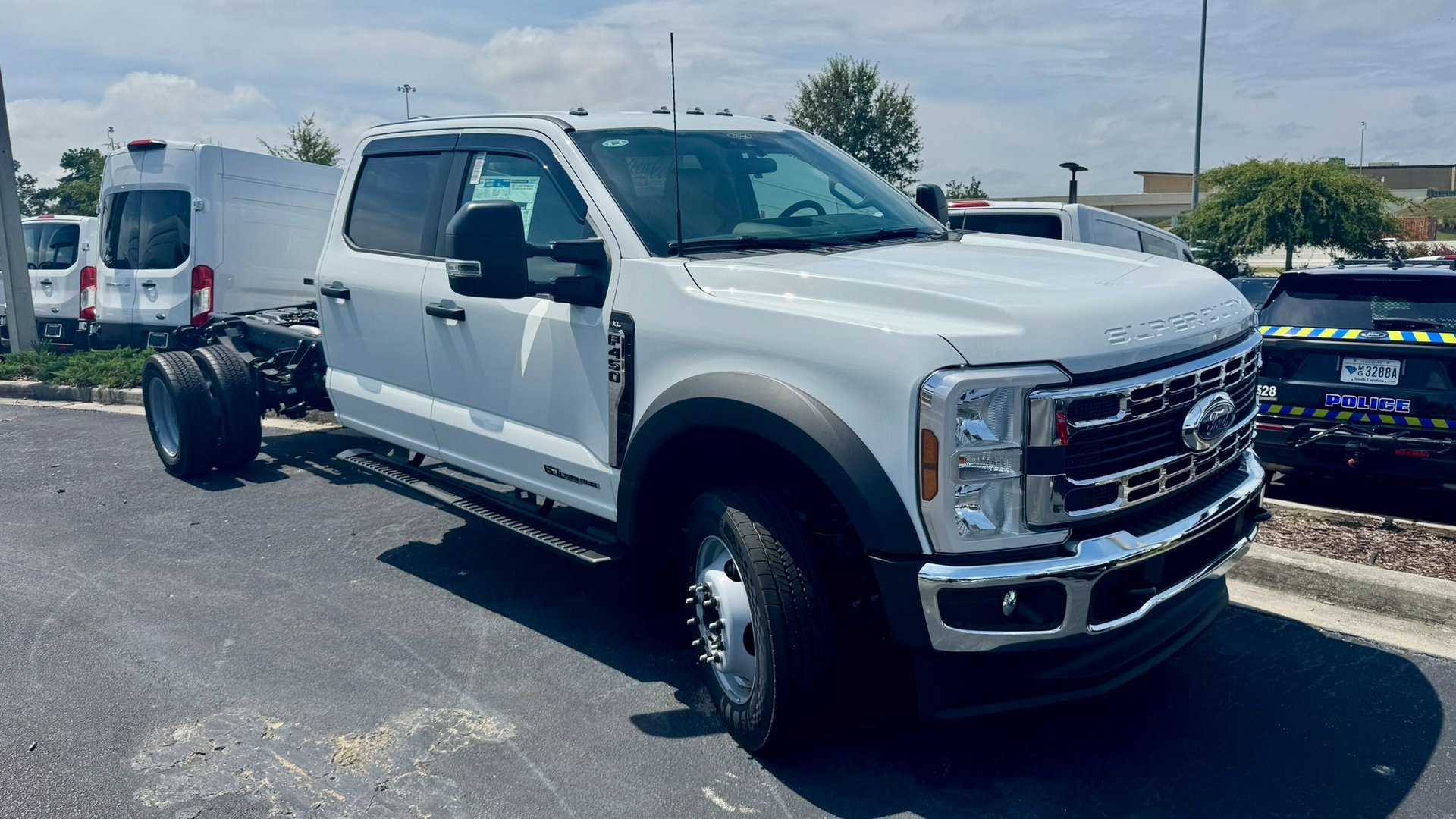 New 2025 Ford F450 XL w/ XL Chrome Package