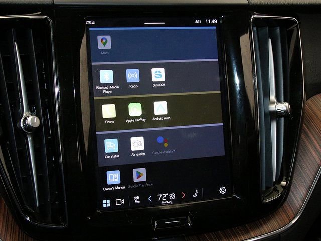 Used 2023 Volvo XC60 B5 Plus w/ Protection Package Premier image 16