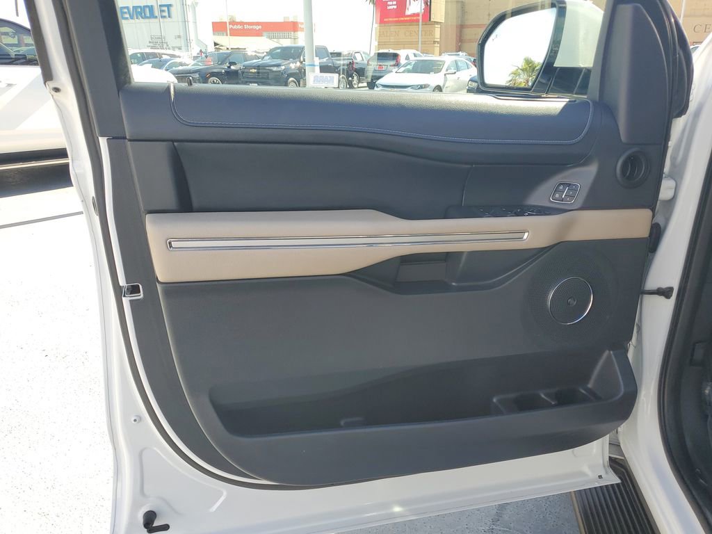 Used 2024 Ford Expedition Max Limited image 23