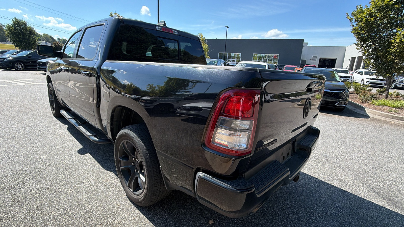 Used 2022 RAM 1500 Big Horn AWD/4WD image 10
