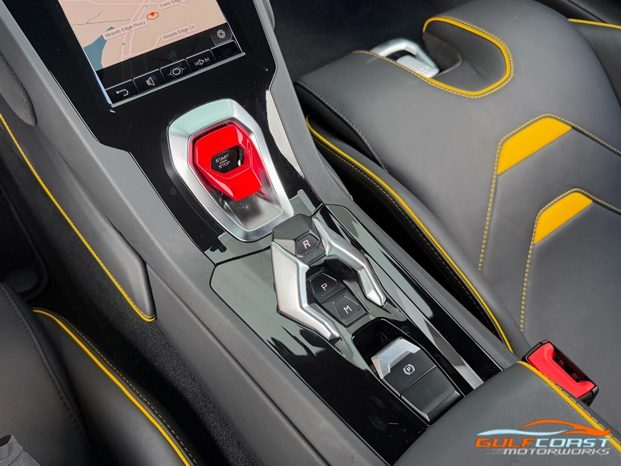 Used 2021 Lamborghini Huracan EVO RWD image 19