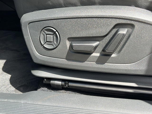 Certified 2024 Audi Q4 e-tron Premium Plus w/ Premium Plus AWD/4WD image 19