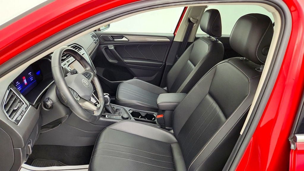 Used 2022 Volkswagen Tiguan SE AWD/4WD image 18