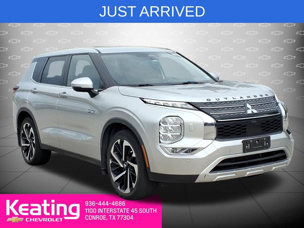 Used 2023 Mitsubishi Outlander SE image 1