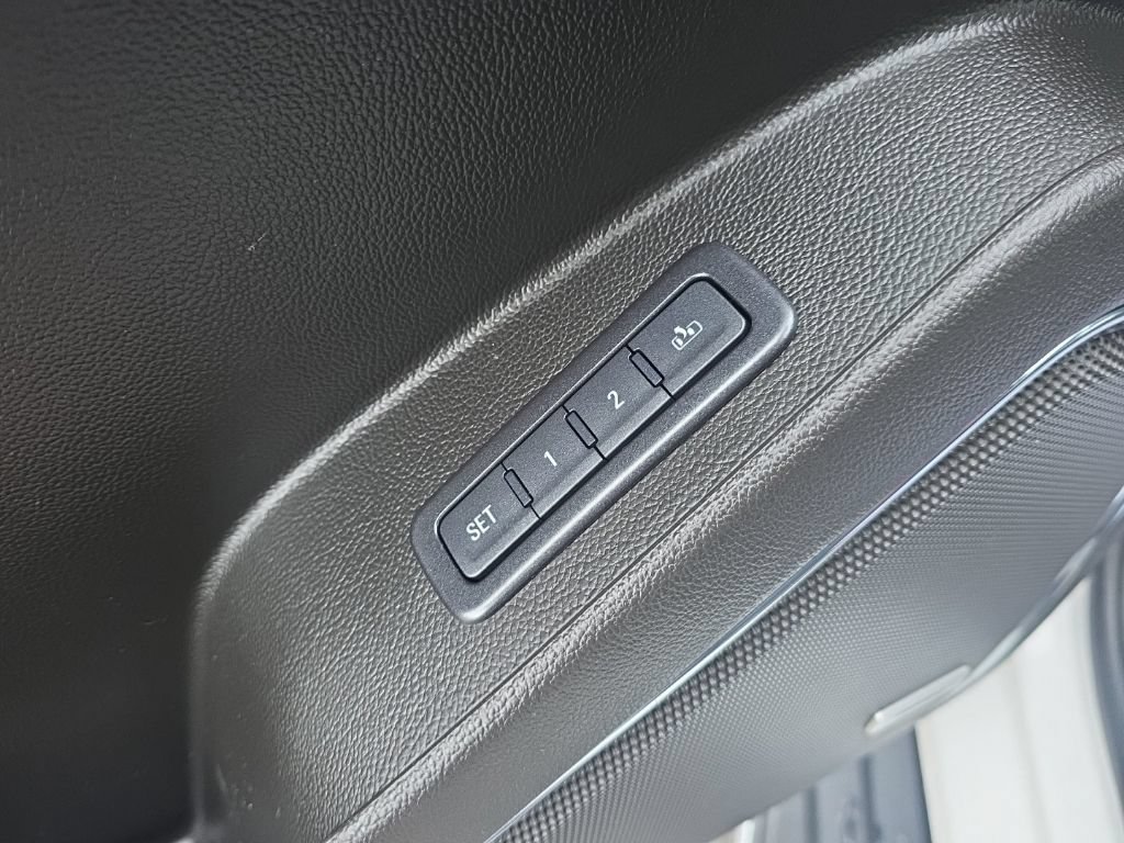 Used 2018 GMC Yukon SLT AWD/4WD image 26