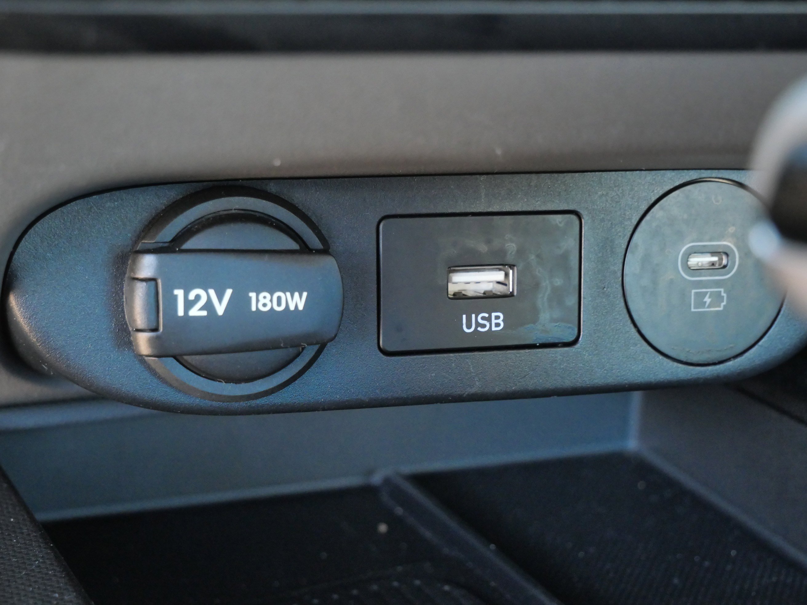 Used 2025 Hyundai Elantra SEL FWD image 30