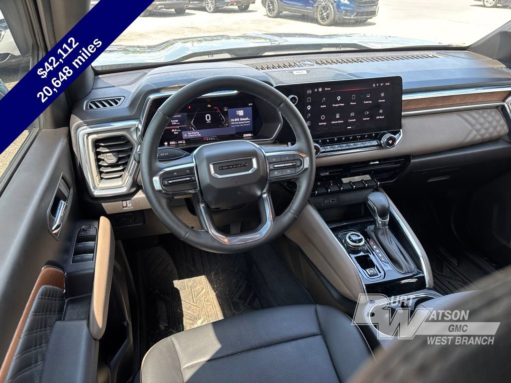 Used 2023 GMC Canyon Denali w/ Denali Black Edition AWD/4WD image 17