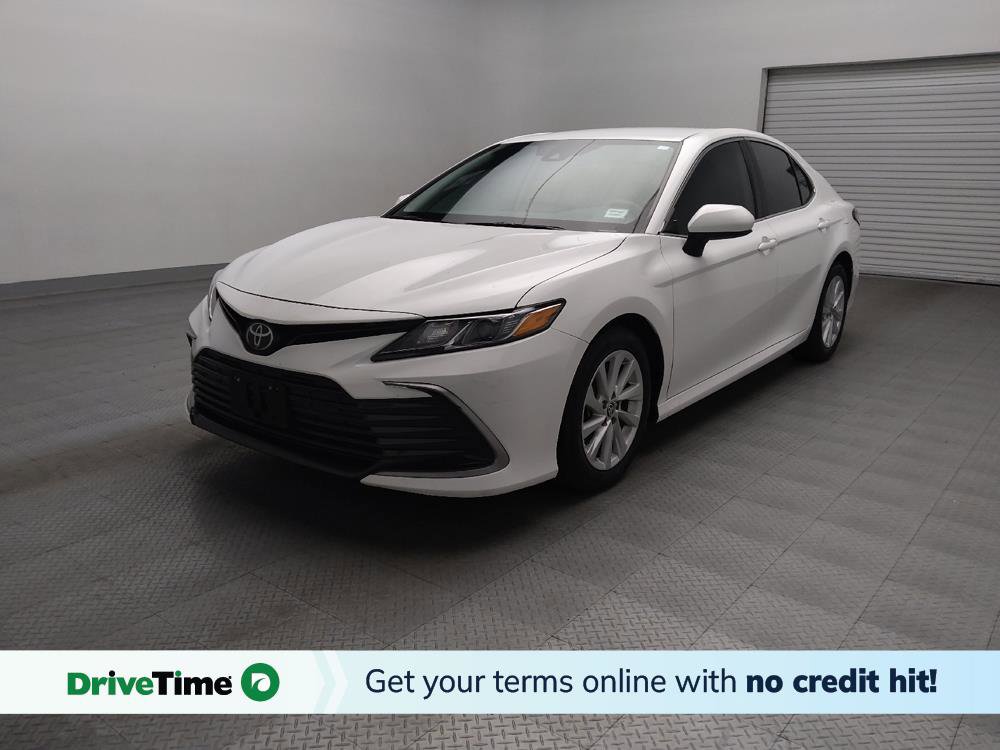 Used 2023 Toyota Camry LE image 1