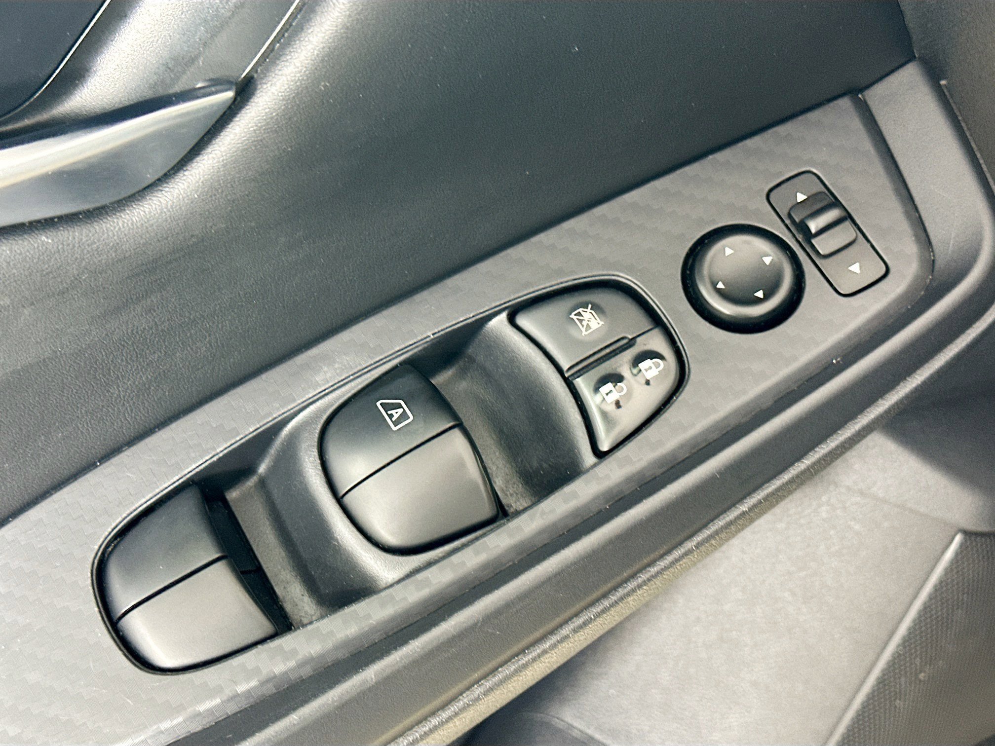 Used 2022 Nissan Sentra SV FWD image 16