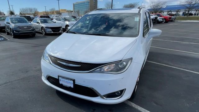 Used 2019 Chrysler Pacifica Touring-L Plus w/ Advanced Safetytec Group image 5